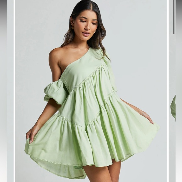 Showpo. Dresses & Skirts - NWT Showpo. Harleen Mini Dress Size 16